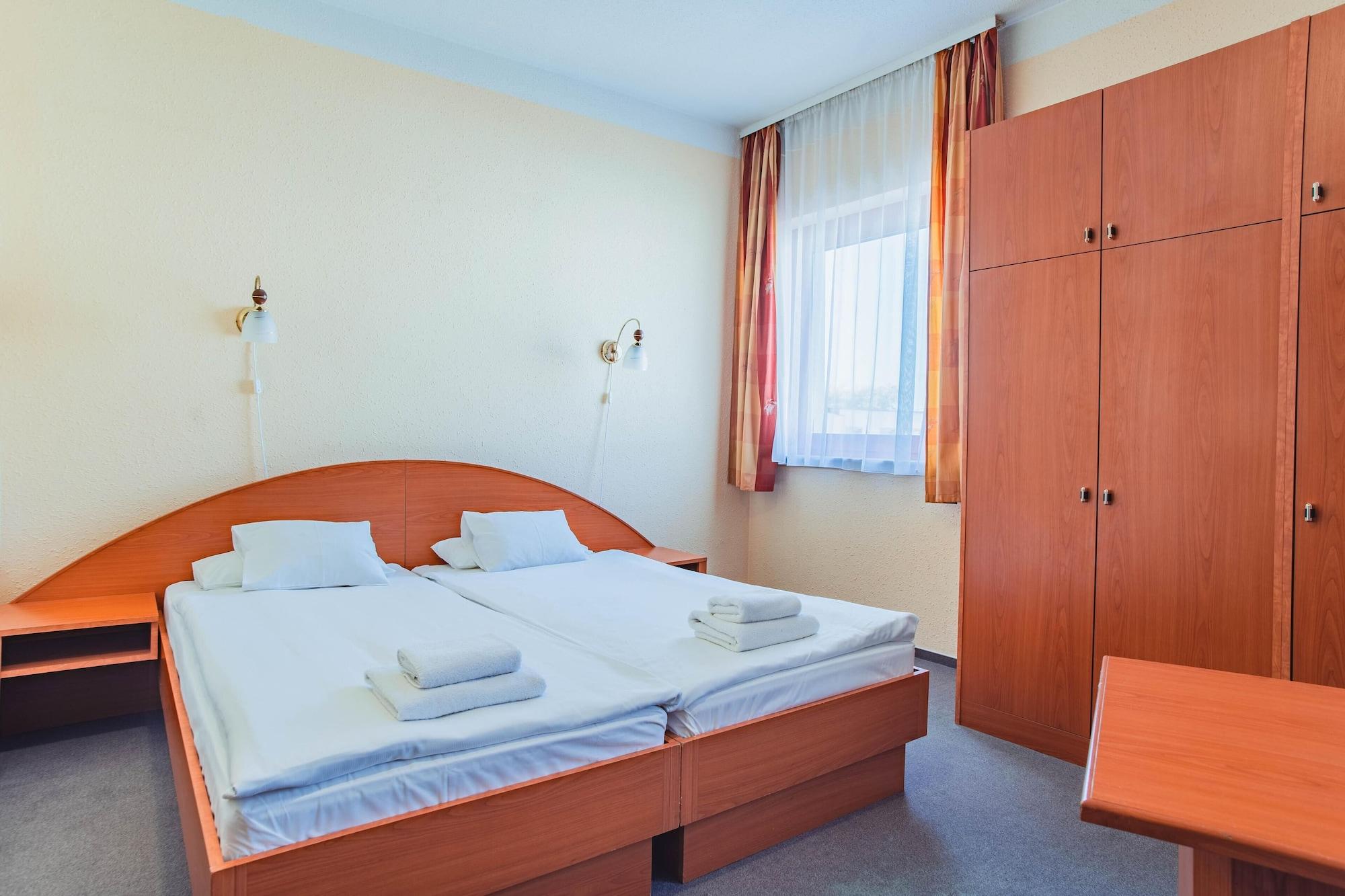 Homoky Hotels Bestline Hotel Budapeste Exterior foto