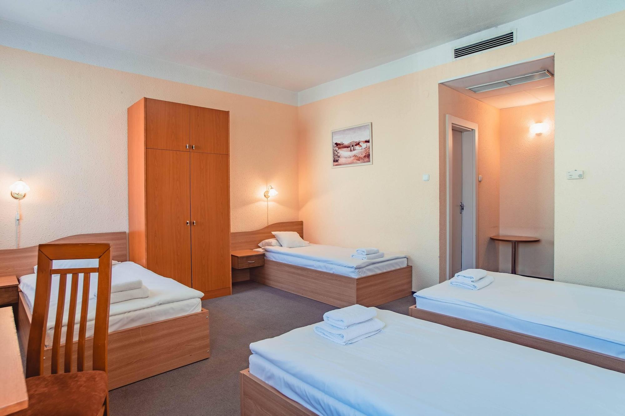 Homoky Hotels Bestline Hotel Budapeste Exterior foto