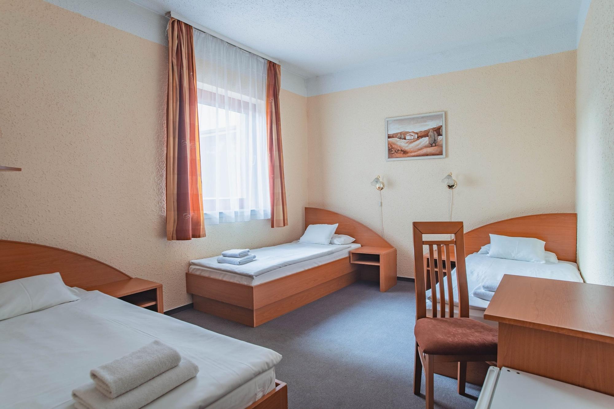 Homoky Hotels Bestline Hotel Budapeste Exterior foto