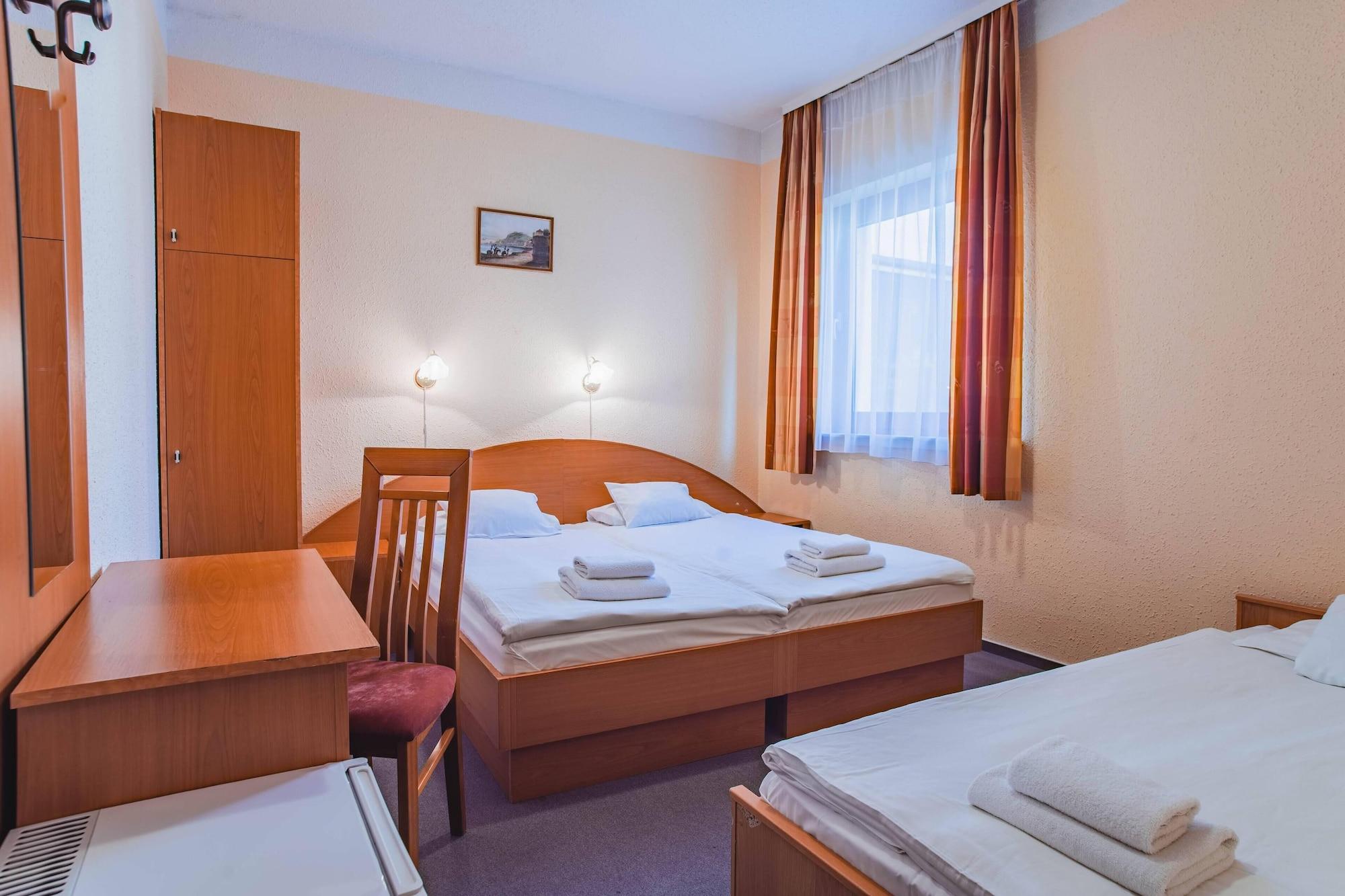 Homoky Hotels Bestline Hotel Budapeste Exterior foto